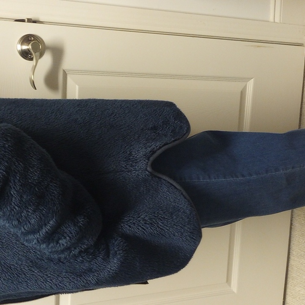 UGG Navy Jacket - Picture 3 of 12
